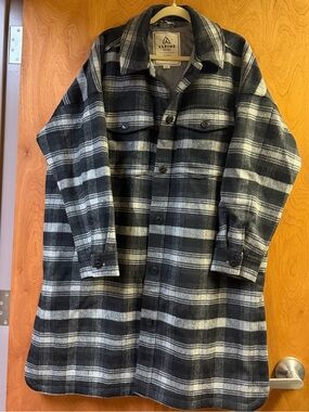 Alpine Trail Wool Long Coat women’s XXL Black Plaid excellent condition
